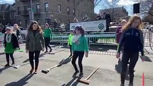 44K views · 860 reactions | Here’s our New York club teacher Gráinne Langton and her dancers performing in the Sunnyside St. Patrick’s Day Parade on Sunday alongside Sunnyside/Maspeth Children's Trad Sessions group. 拾☘️ | Áirc Damhsa Culture Club | Facebook