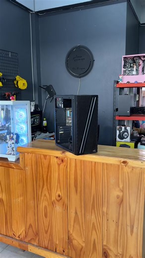 คอมเปิดติดภาพไม่ขึ้นจอเกิดจาก ? 1. เมนบอร์ด 2. Cpu 3. Power ลองทายกันมาดูคับ #computer #คอมพิวเตอร์ #atomcomputer #คอม #ซ่อมคอมพิวเตอร์