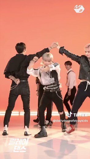 I love the bloopers for this (skip to 3:09 for them) #backdoorstraykids #skzbloopers #straykidsbackdoor #hyunjinpinkhair #straykids #skz4thgenleaders #straykidsworlddomination #fyp #pyfツ #kpopfyp