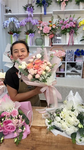 สอนจัดดอกไม้: ช่อเปิดหน้าไขว้ก้าน สวยน่ารัก