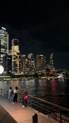 Circular Quay Sydney at Night: Evening Skyline & Harbour Views