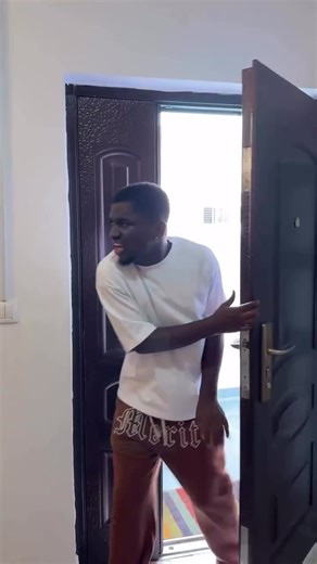 Humour et Rires : Scènes Drôles avec Bébé