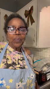 Prepping for the Souse Meat pig feet ears and tails are the meat I’m used #southerncooking | Cooking with Dee