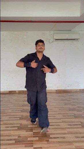 Shaky Shaky | Trending Dance Steps Shaky Shaky Dance Video / #shorts #trending #ytshort #shorts