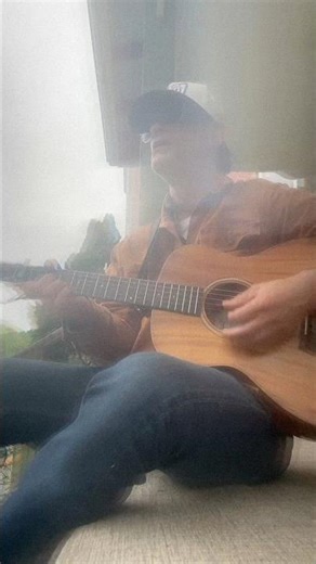 Warming Up With Tyler Childers- Nose on The Grindstone #shorts #youtubeshorts #trending #viral #fyp