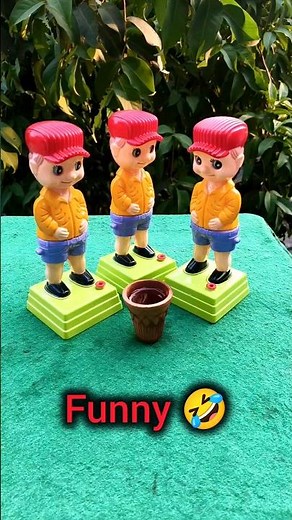 😱The naughty doll's funny antics—it starts peeing the moment you pull down its pants! #funny