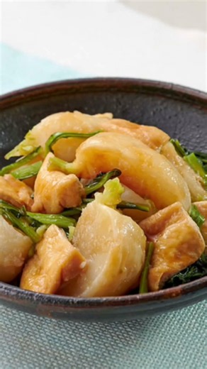 🍲ほっこり優しい味♪油揚げとかぶの煮物🍲 🔥じゅわっと染みる！油揚げとかぶの絶品煮物🔥 ⚠️地味なのに箸が止まらない！かぶと油揚げの煮物🤤出汁が染みたかぶがとろける！ほっこり煮物
