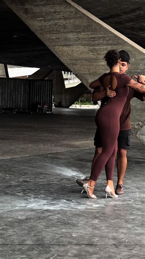 Descubra a Gafieira: Samba que Encanta