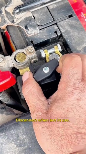 ✨ Car Battery Cut-Off Switch – Safe, Simple & Reliable Power Control! 🚗🔧✨ 🔋 One-Twist Power Disconnect → Instantly cuts off battery power to prevent drain, theft, and electrical issues 🛡️ Protects Your Vehicle → Helps avoid battery leakage, short circuits, and fire hazards ⚡ Durable Heavy-Duty Build → Made from strong, corrosion-resistant materials for long-term use 🔧 Easy Installation → Simple setup—no complex tools needed, suitable for most car batteries 🅿️ Perfect for Long Parking → Ide