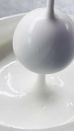 Cakepop dip #cakepop #tutorial #melting #chocolate #cakepops #dipping