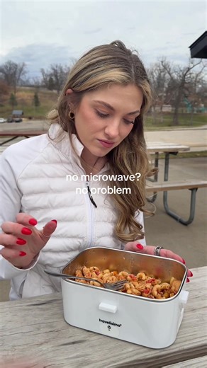 Heated lunch box?? Why have I never heard of this #heatedlunchbox #lunchboxideas #bluecollarlife #lunchboxes #electriclunchbox