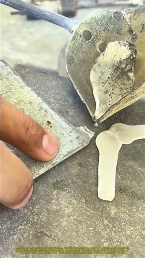 「灼熱の流れ」：刀匠が操るアルミの魔術