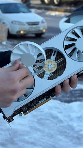 VIDEOCARTA on Instagram: "➡️ XFX Radeon RX 7900 GRE MagAir ➡️ Videoxotira: 16GB GDDR6 ➡️ Shina kengligi: 256-bit ⚡️ Texnologiyalar: Ray Tracing — FSR — AMD Smart Access Memory — FreeSync — DirectX 12 Ultimate — Vulkan 🎯 2K (1440p) va 4K o‘yinlar, stream, render va montaj uchun juda kuchli karta ❄️ Sovitish: XFX original MagAir sovitish tizimi Sokin ishlaydi, yuklama ostida stabil Temperaturasi normal 🎮 NVIDIA analogi: ➡️ GeForce RTX 4070 Ti / 4070 Super (Raster o‘yinlarda RX 7900