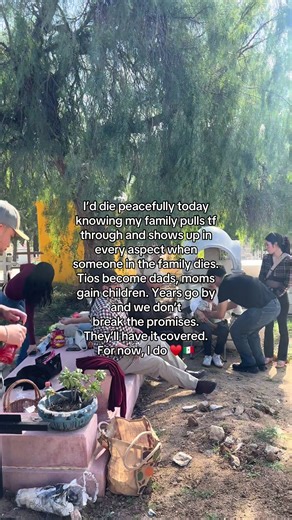 Couple of tragedies but people drop their priorities left and right over one of us being gone. Today we came together after a year of our cousin passing. More people than expected showed up. Every time we do, I know that atleast if I was gone my family wouldn’t be alone and I would still get to see them visiting me 💗 Mexican families loyalty is unbelievable and the love is unconditional ♥️ #grief #funeral #loss