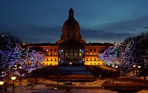 Every winter Edmonton lights up when the sun goes down. Join local Dan Park for a tour of a winter city that gets both dark and bright at 4:00pm. | Explore Edmonton