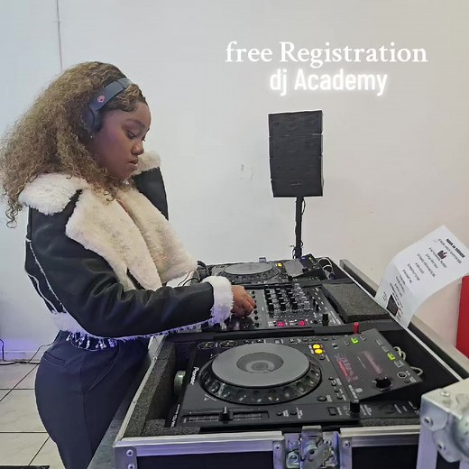 Join Our DJ School for Free Registration and Lessons