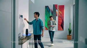 Spectrum One TV Spot, 'Conéctate: Wi-Fi' con Reik