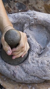 Have you ever tried poi? Traditionally made on a papa ku`i`ai (poi board), watch this starchy root veg turn into a Hawaiian staple. 🌺 | Tastemade Travel