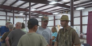 Grilled salmon, guest stars highlight Trappers Convention opening dinner