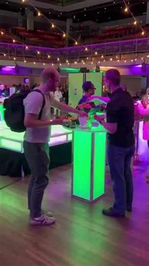 A great event isn't just about the crowd. It's about the spaces where people gather. Lounge furniture brings comfort, style, and connection to events like Meet Boston. Because the right seating changes everything. #bostonevents #eventlounge #eventdesign #eventplanner #eventsetup #luxuryevents #eventinspo #networkingevents #conferencevibes