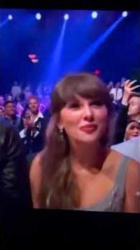 Congratulations Taylor Swift for winning seven awards at iHeartRadio Awards music awards💕💕💕👏