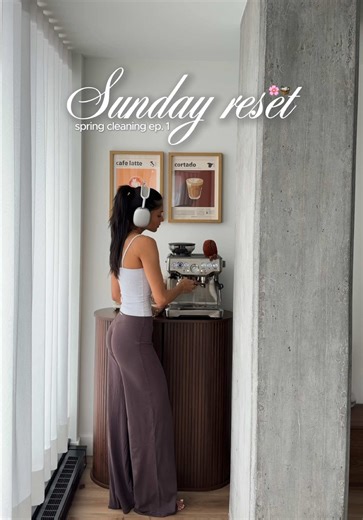 Spring cleaning ep. 1 💐 a Sunday reset on March 1st… couldn’t be more perfect #sundayreset #clean #cleaning #cleantok #reset