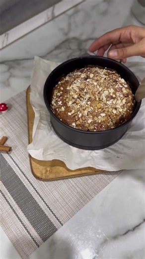 Apple Cinnamon Cake | Soft, Moist & Full of Cozy Fall Flavors 🍎🍰