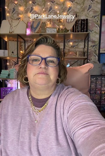 Thursday #armparty #jewelrybusiness #parklanestylist #sparklebox #candyhearts