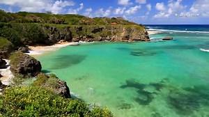 Relaxing Piano Music with Ocean Sounds, HD Video 1080p with Tropical Beaches