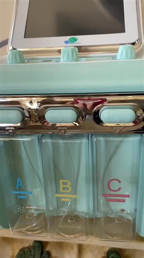 H2o2 hydra facial machine #hydrafacialmachine 8 in 1 facial machine that solve all problems ✨ 1-aqua facial handle ( 7 different aqua peel head) 2- ultrasound handle 3-skin scrubber 4-EMS nonlvasive hydration 5- RF handle 6- Spray gun 7-Cold hammer 8- Mask (using 7 different colors cold light ,each light has a different effect ,handle different skin problems ) . Price : 590$