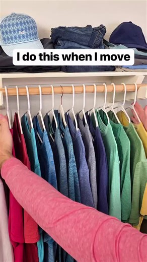Easy way to pack and organize clothes before moving 👕 📦 #moving #movingday #closets #packingtips
