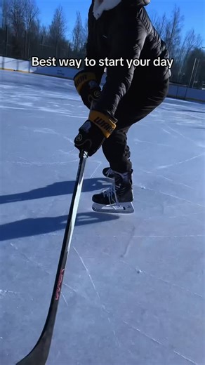 Markus Valtonen on Instagram: "Murun kaa ulkojäillä heti aamusta! -21 ei meit haitannu ❤️"