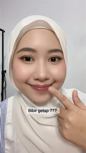 Glossy lips bibir gelap #makeover #makeoverglazed #glazedlips