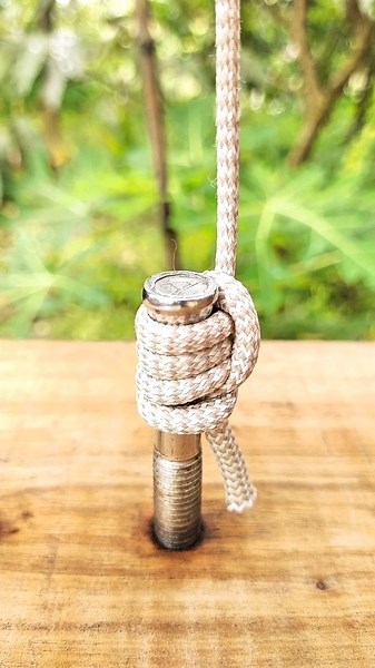 Learn the Clove Hitch in Under 30 Seconds!