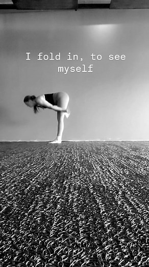 #yoga #vinyasa #asana #thefold #unfoldingyoga #yogalife #salutation #sunsalutation #sunsalutations #yogaflow #unfoldme | thefold.yoga