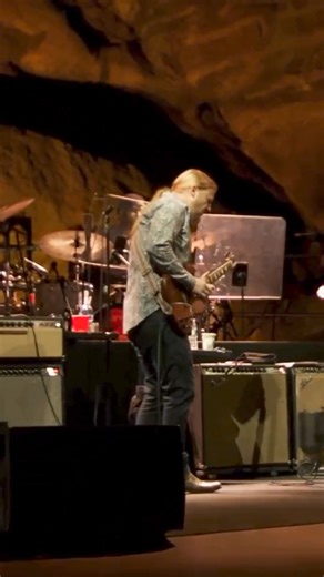 728K views · 10K reactions | Absolute fire! Tedeschi Trucks Band | Darrell Craig Harris Bass | Facebook