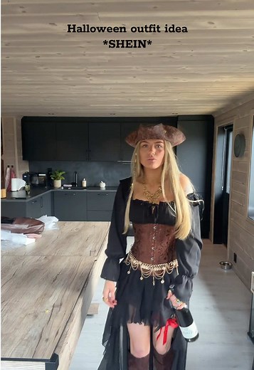 Creative Halloween Pirate Costume Ideas from SHEIN