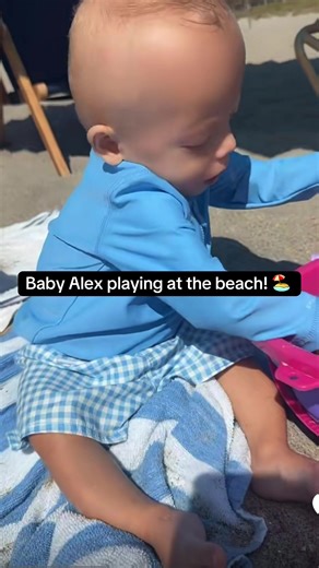 So cute playing with beach toys! @Kayla #kaylathayla #flyysoulja #babyalex #cocoabeach #tiktokflorida