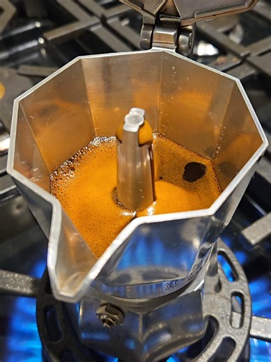 Mokapot Coffee: Bialetti Moka Pot Brewing Guide