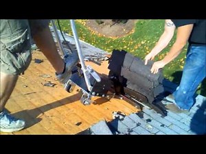 Pneumatic powered roof shingle stripper RapidRoofRemover.Com