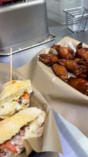 We’re gearing up to flip our whole menu upside down at Hustlin Heights. 👀🔥 So pull up soon and grab your favorite house-made items while they’re still on deck—hand-rolled dough, scratch sauces, shredded-in-house cheese… all the real ones know what’s up. What do YOU want to see on our new menu? Drop your ideas below…who knows, we might already be cookin’ it up in the lab. 😤🍕🔥 @topfans | Hustlin Heights