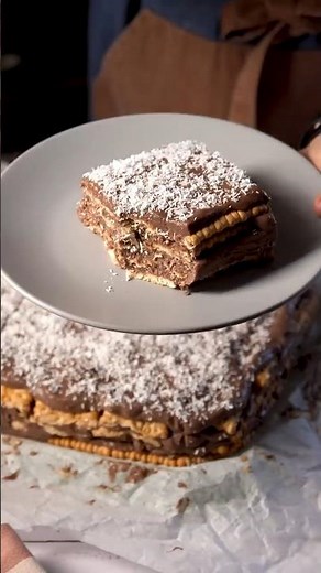 Cea mai BUNĂ rețetă de Tort de Biscuiți cu Ciocolată și Fulgi de Sare SHORT