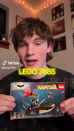 Reviewing LEGO Batman Set 7885: Robin's Scuba Jet