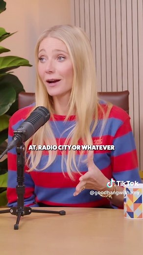 Gwyneth Paltrow's Hilarious Spit-Take Moment on SNL