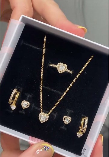 Pandora Jewelry in Stunning Gold