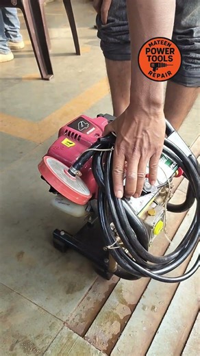 This is the spray pump I’ve just repaired for my customer. Let’s check how well it’s running.