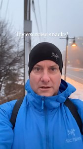 The concept of “exercise snacks” refers to short bursts of physical activity spread throughout the day, rather than the traditional, longer exercise sessions. While my resources don’t specifically address “exercise snacks” in the context of physical activity, they do emphasize the importance of healthy nutritional snacks for optimal performance. For example, a recommended snack for optimal performance is a mixture of rolled oats, frozen blueberries, coconut milk, hemp hearts, ground cinnamon, an