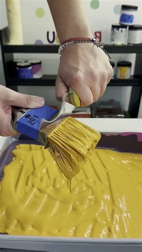 easy way to clean paint residue on a brush #paint #brush