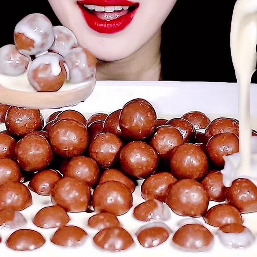 ASMR MALTESERS CHOCOLATE WITH WHIP CREAM MUKBNAG REAL SOUND NO TALKING #maltesers#malteserschocolate#maltesersmukbang#asmr#mukbang#asmrmaltesers