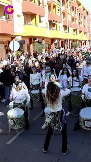Batucada en Isla Cristina - El Carnaval Late en los Tambores [GUADINFORMA]